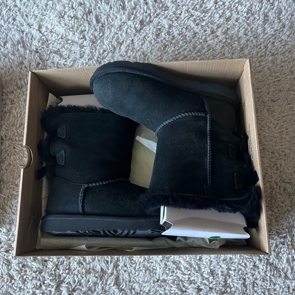 Ugh Women’s Bailey Button Triplet Boot - Picture 2 of 7